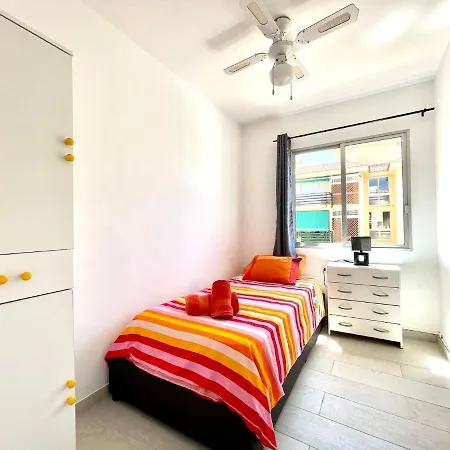 Nice Apartment, Near The Beach, Los Cristianos * לוס כריסטיאנוס