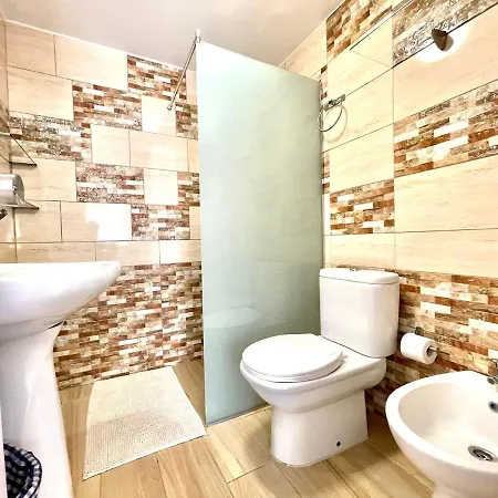 Nice Apartment, Near The Beach, Los Cristianos לוס כריסטיאנוס