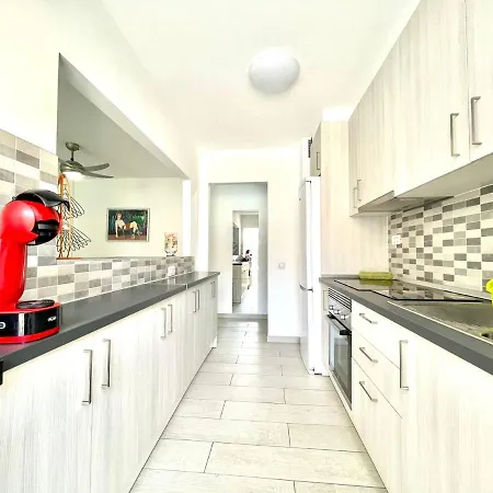 דירה Nice Apartment, Near The Beach, Los Cristianos לוס כריסטיאנוס